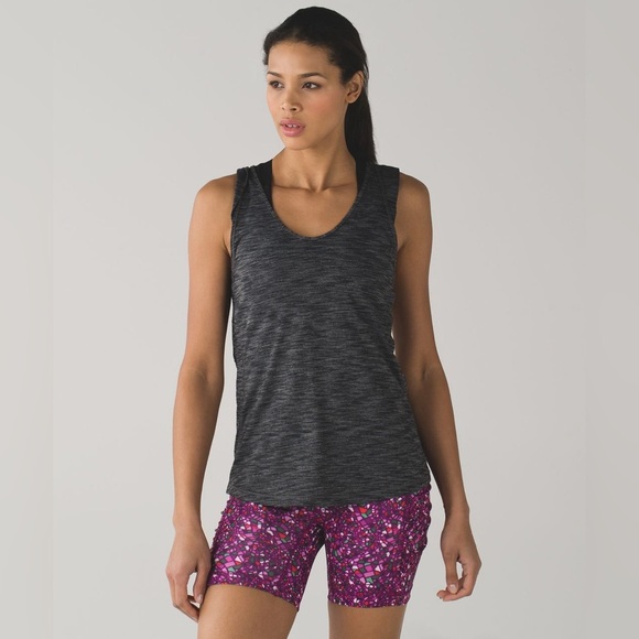 Lululemon Speed Track Short
Paradise Camo Multi Paradise Geo Regal Plum Multi 6 - Picture 2 of 7